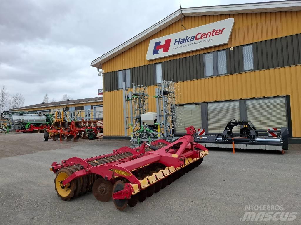 Väderstad CR400 Disc harrows