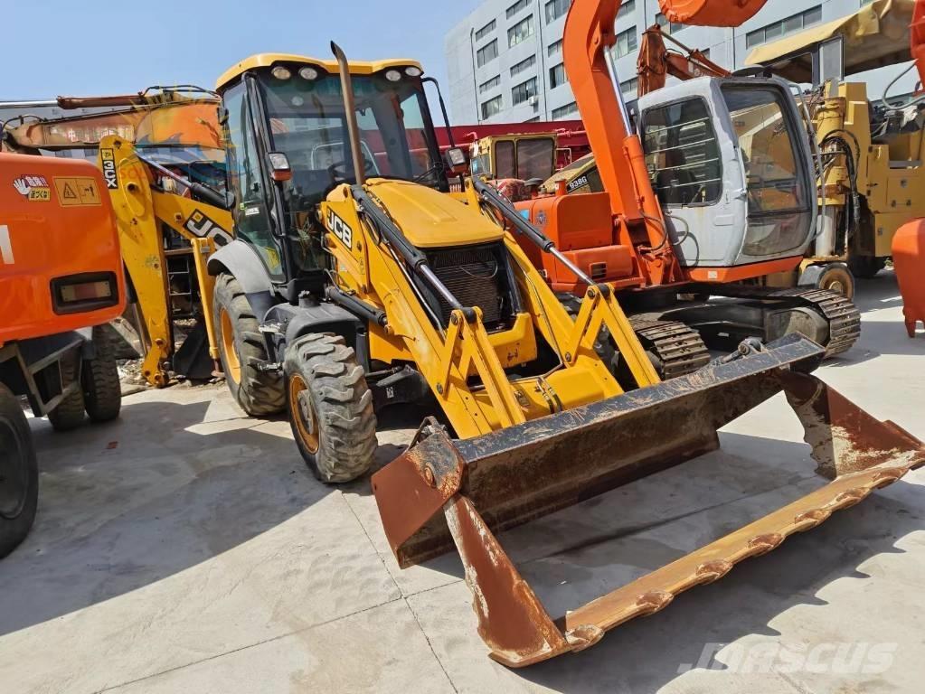 JCB 3 CX Backhoe loaders