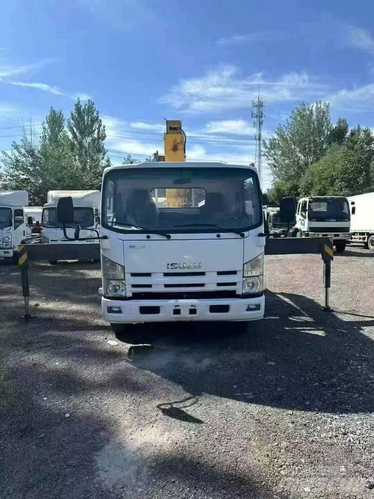 Isuzu ELF 700 Crane trucks