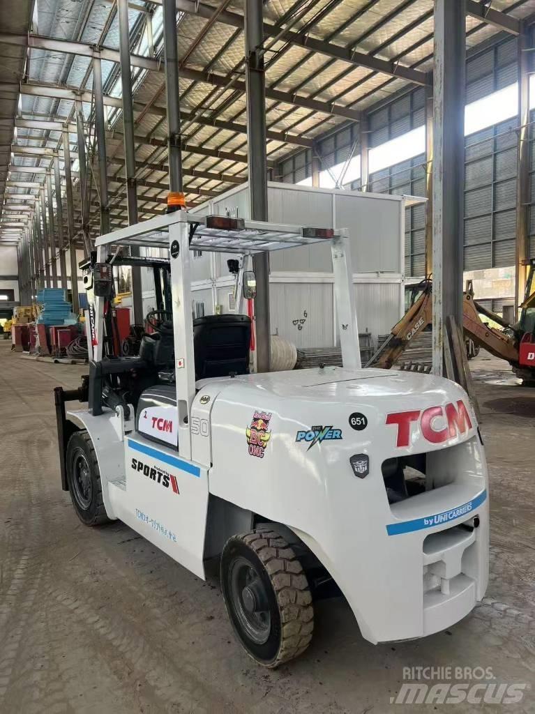 TCM FD50 Diesel trucks