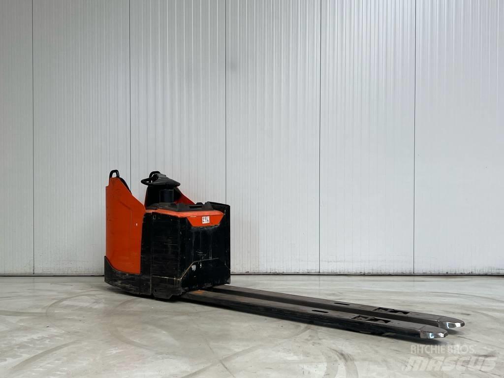 BT LPE250 Low lifter with platform
