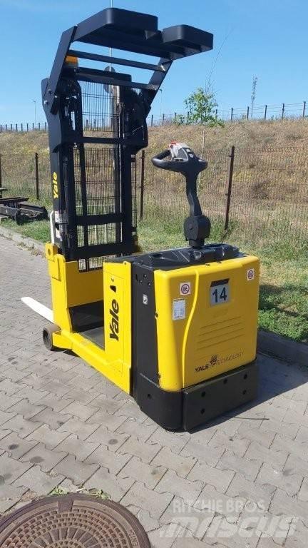 Yale MC10 Reach trucks