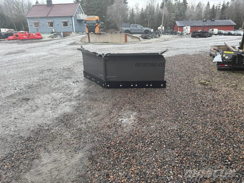 Pronar PUV 3300 Snow blades and plows