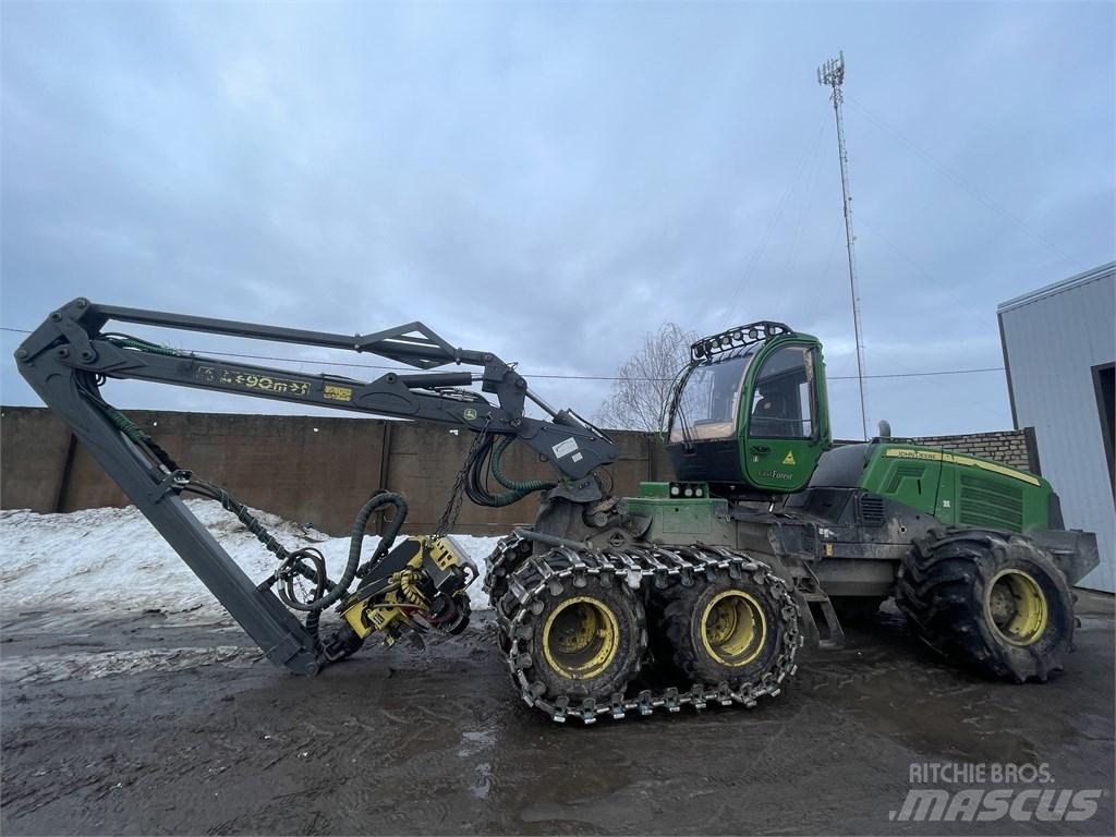John Deere 1070G Harvesters