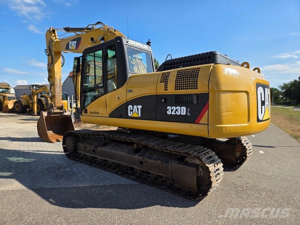 CAT 323DL Crawler excavators