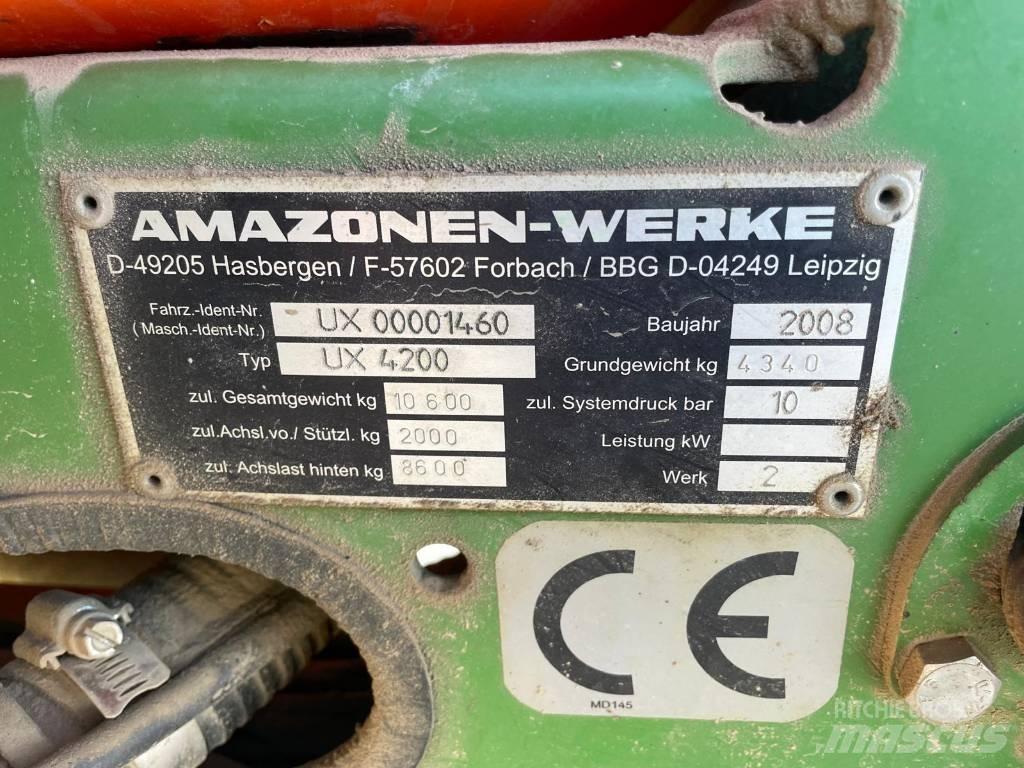 Amazone UX 4200 Trailed sprayers