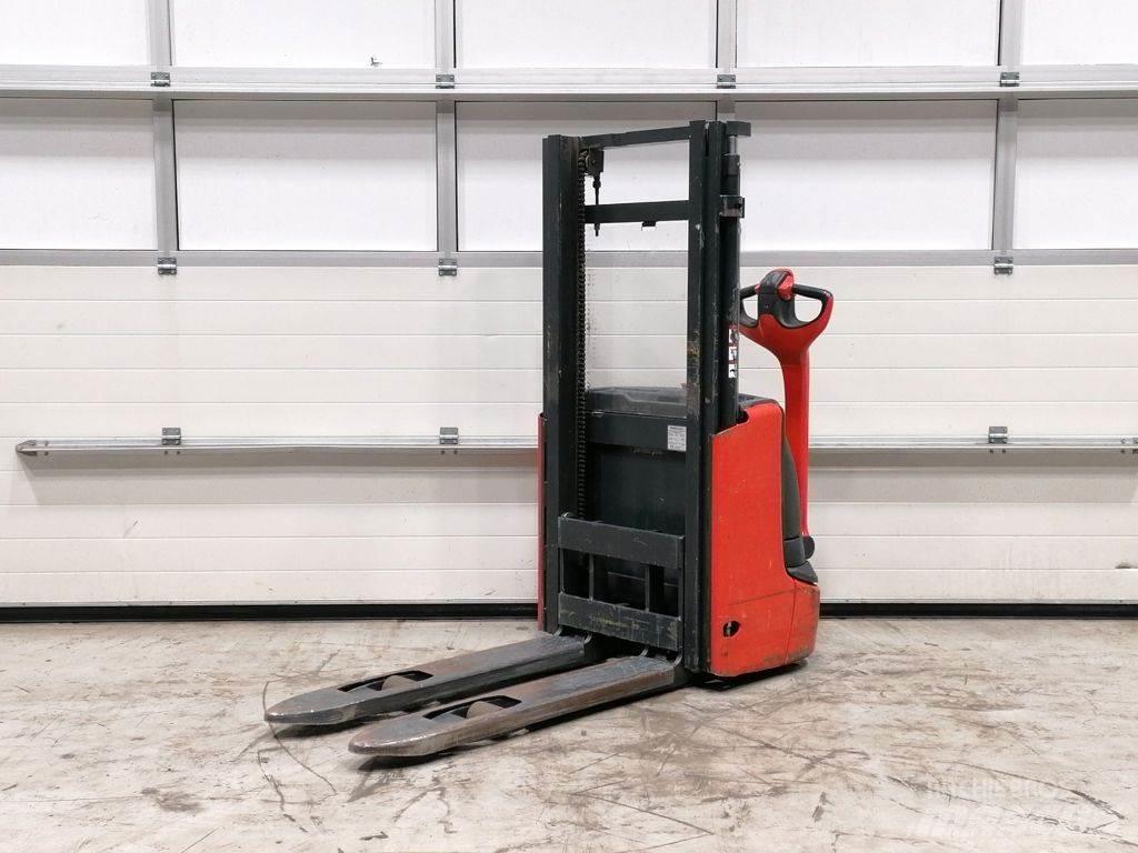 Linde L10B Pedestrian stacker