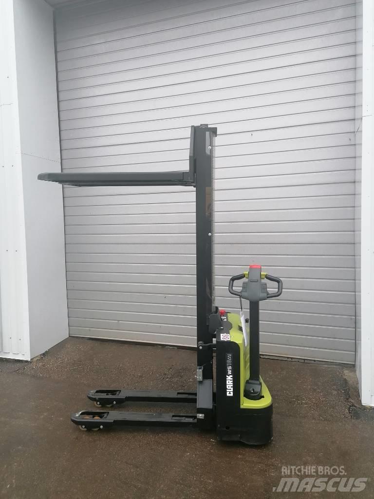 Clark WS10Mi Self propelled stackers