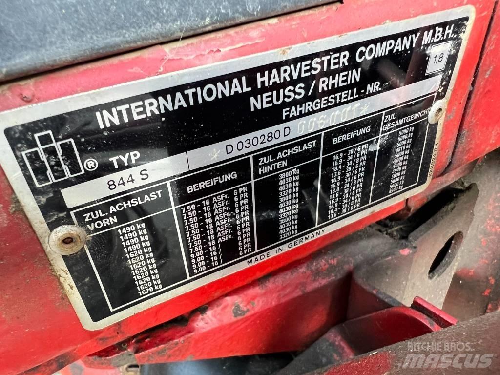 International 844xl Tractors