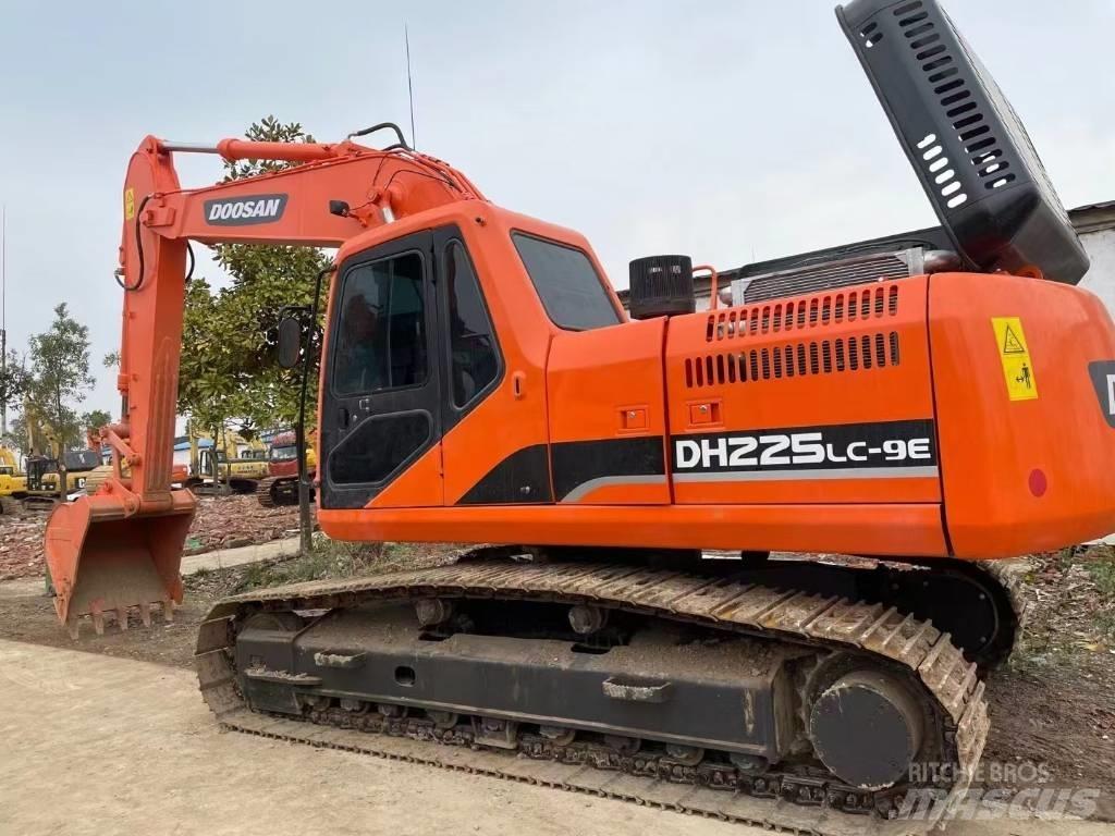 Doosan DH225LC-9E Crawler excavators