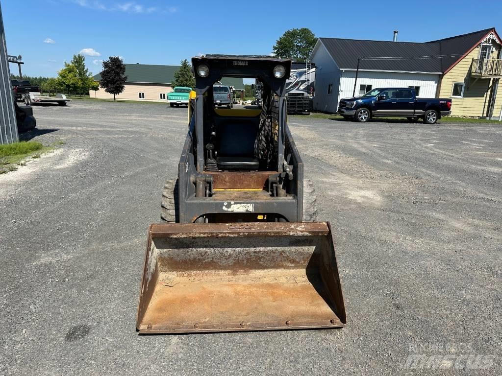 Thomas T137 Skid steer loaders