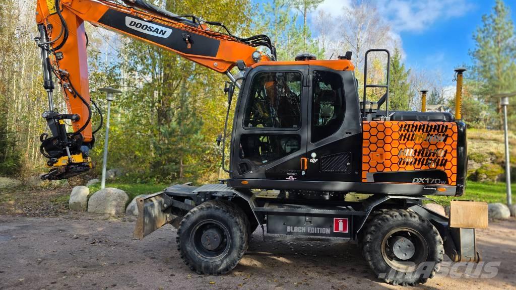 Doosan DX 170 W Wheeled excavators