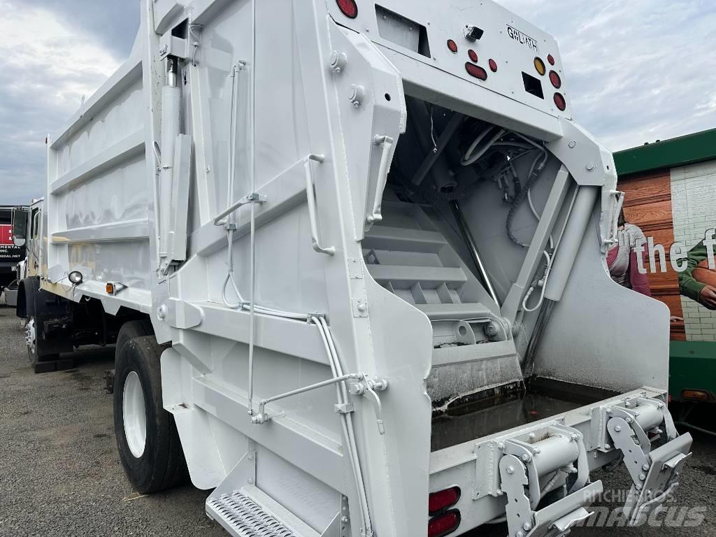 Mack MRU Waste trucks