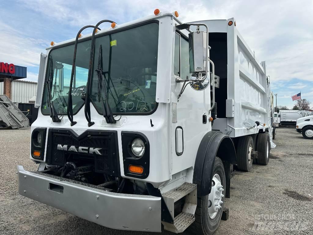 Mack MRU Waste trucks