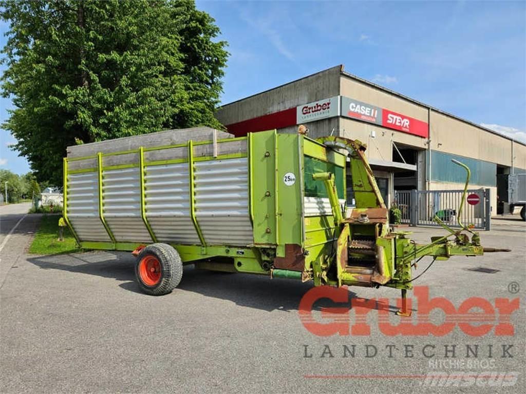 CLAAS Rapido 40 Self loading trailers