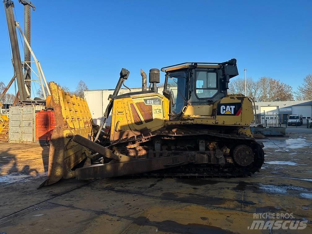 CAT D7E Crawler dozers
