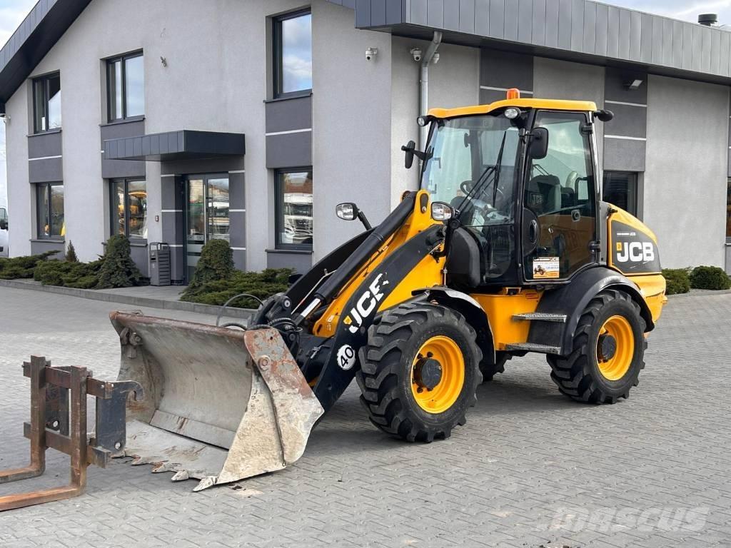 JCB 409 Telehandlers for agriculture