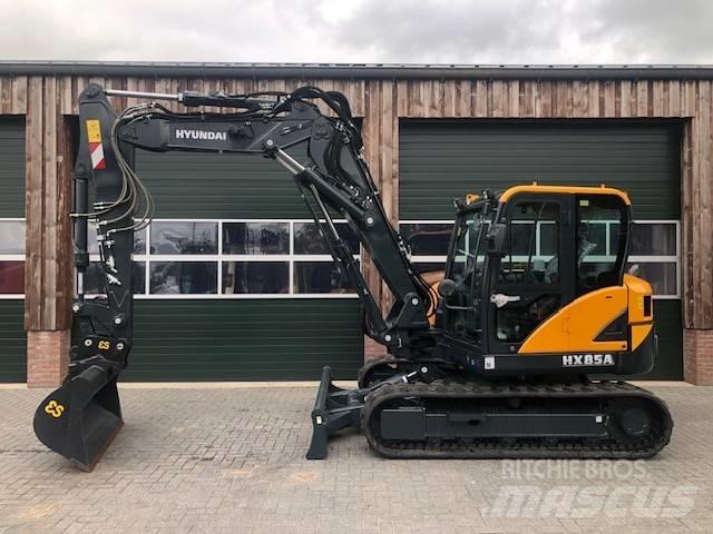 Hyundai HX 85 A Midi excavators  7t - 12t
