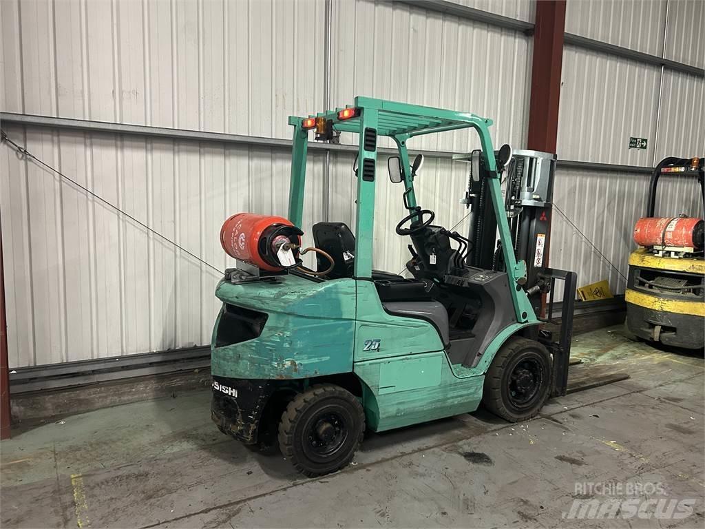Mitsubishi FG25NT LPG trucks
