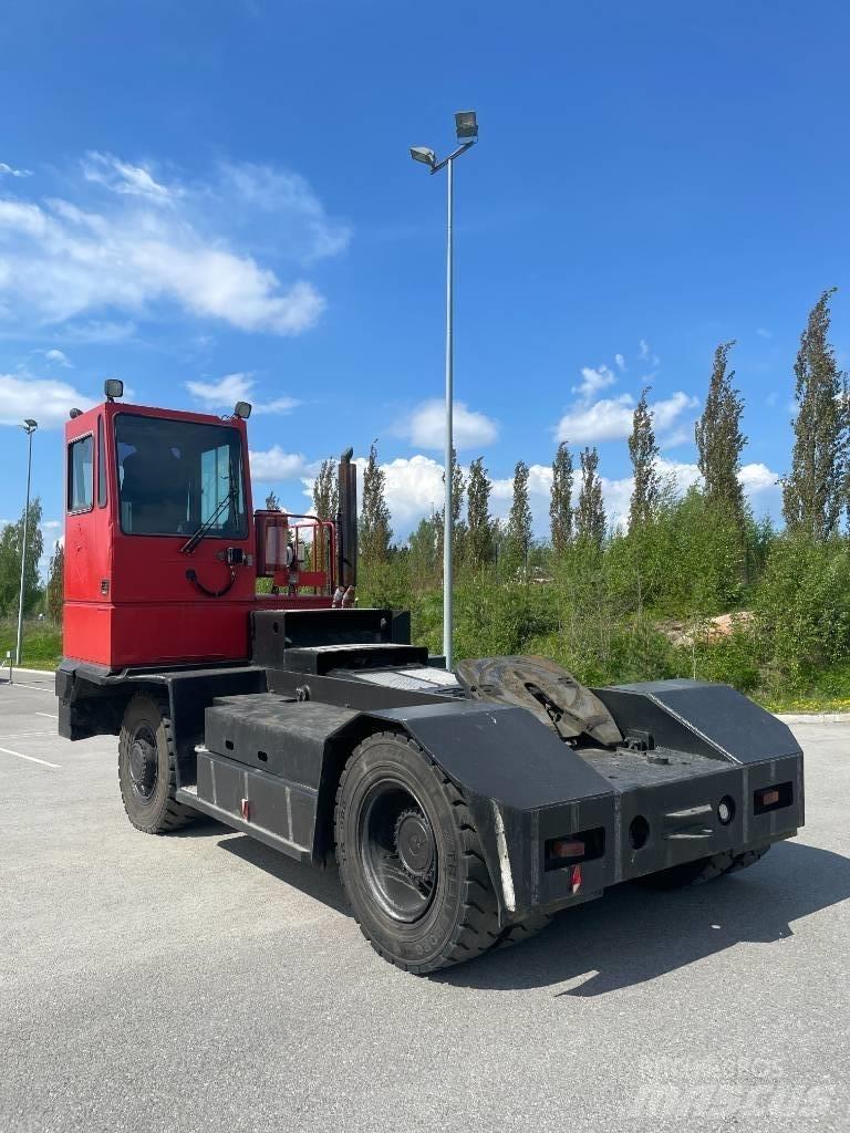 Kalmar TRX252 Terminal tractors