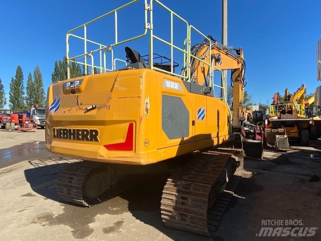Liebherr R 922 Crawler excavators