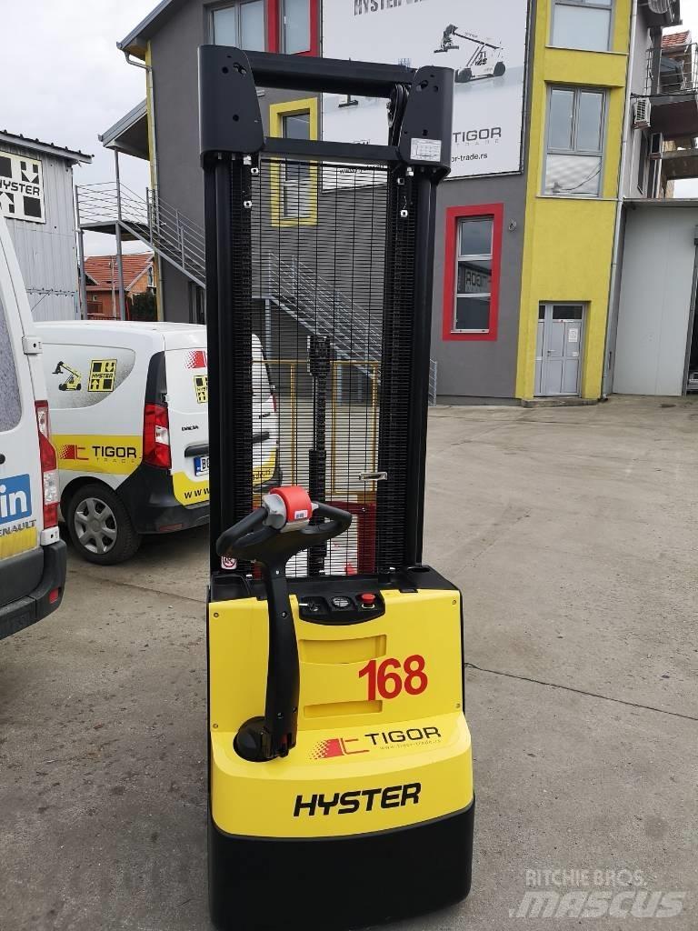 Hyster S1.6 Pedestrian stacker
