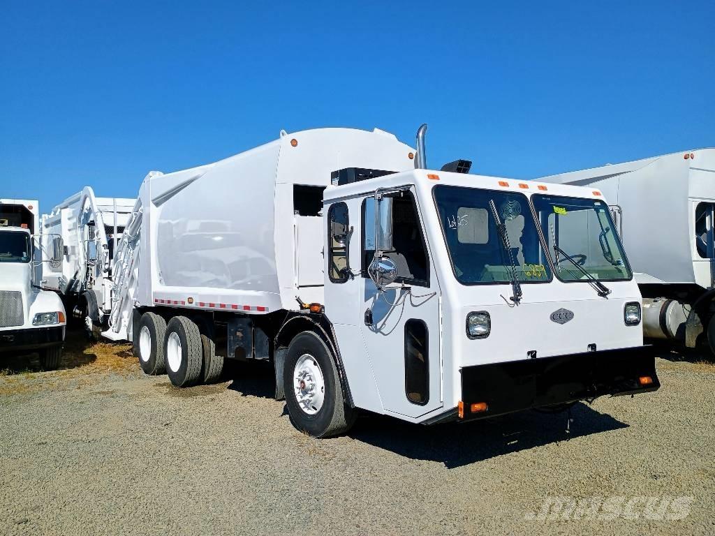  Crane Carrier LE Waste trucks