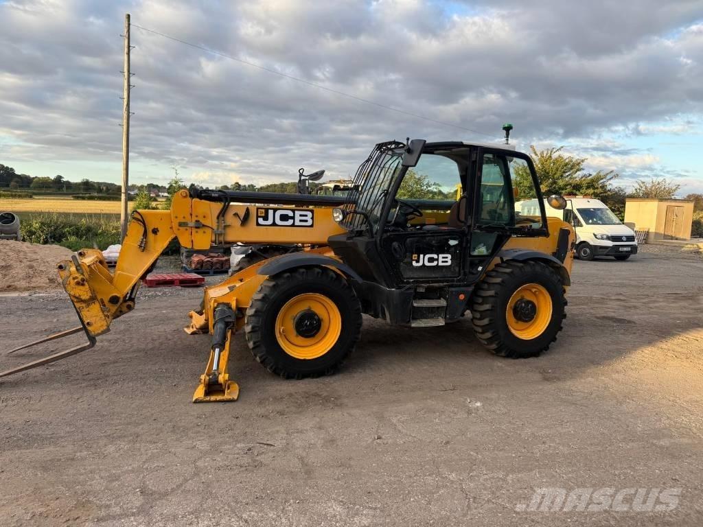 JCB 535-140 Hiviz Telescopic handlers