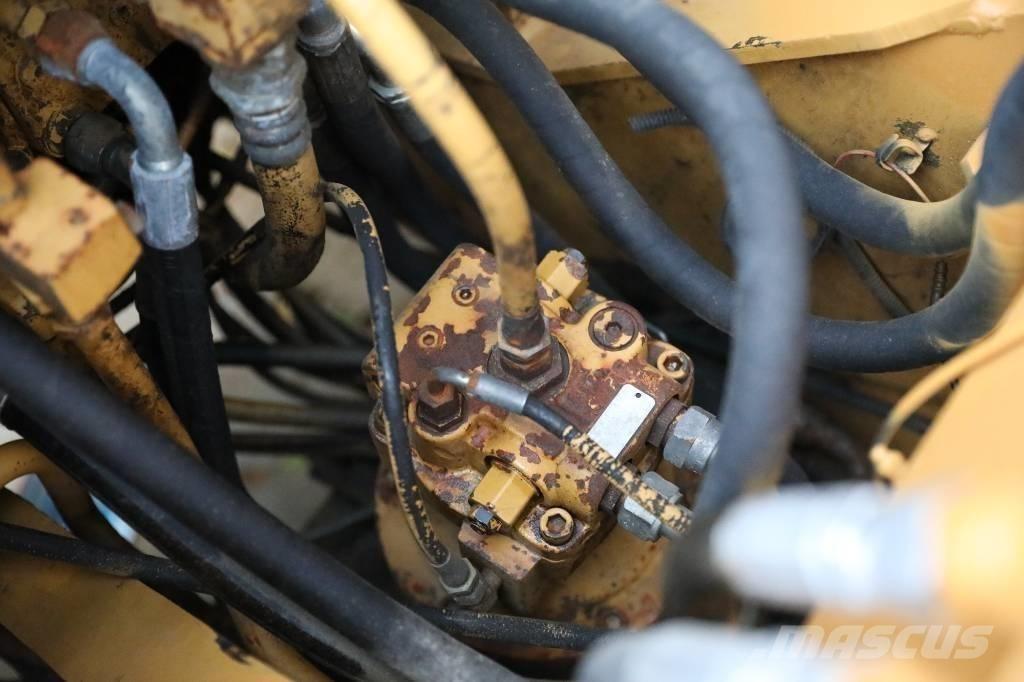 CAT E 70 B Mini excavators < 7t (Mini diggers)