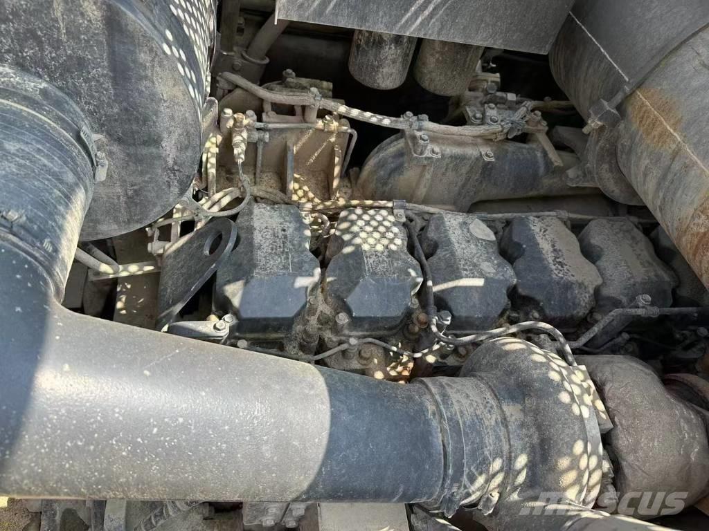 Komatsu PC 850-8 Amphibious Excavators