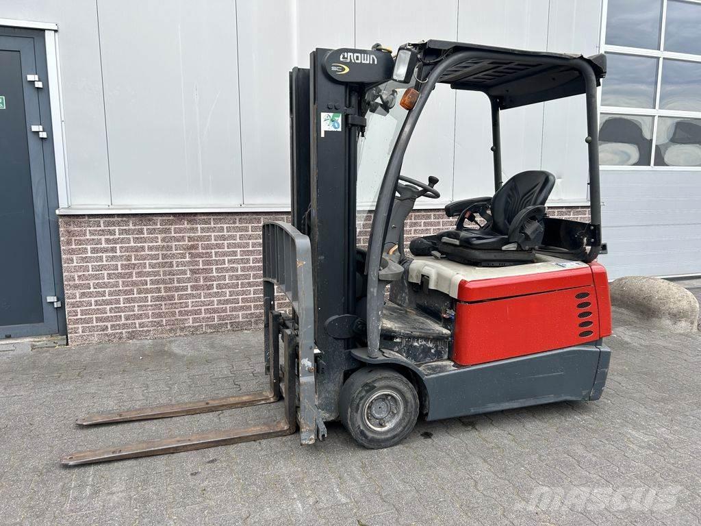Crown  Electric forklift trucks