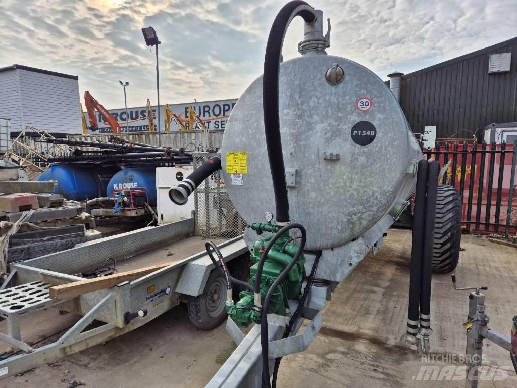 Major 1700A Slurry tankers