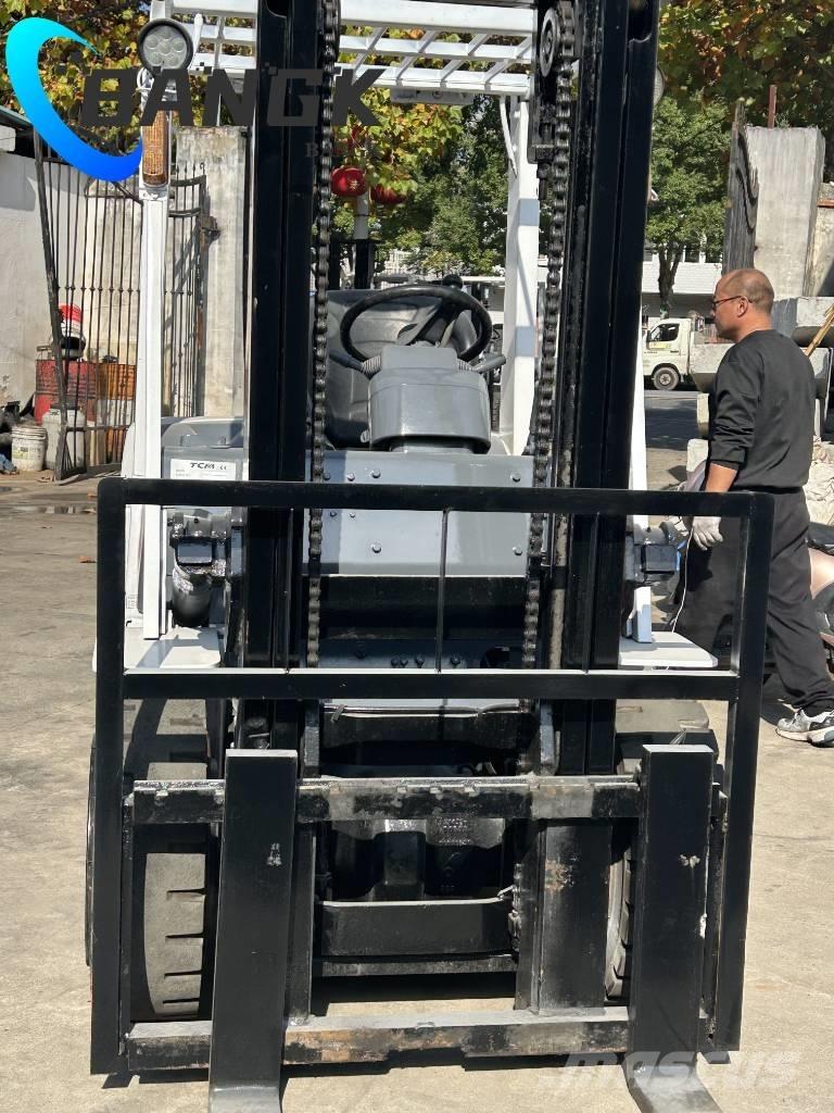 TCM FD35T3C Diesel trucks