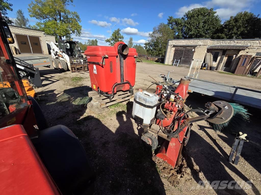  AC C1100 Groundcare - Others