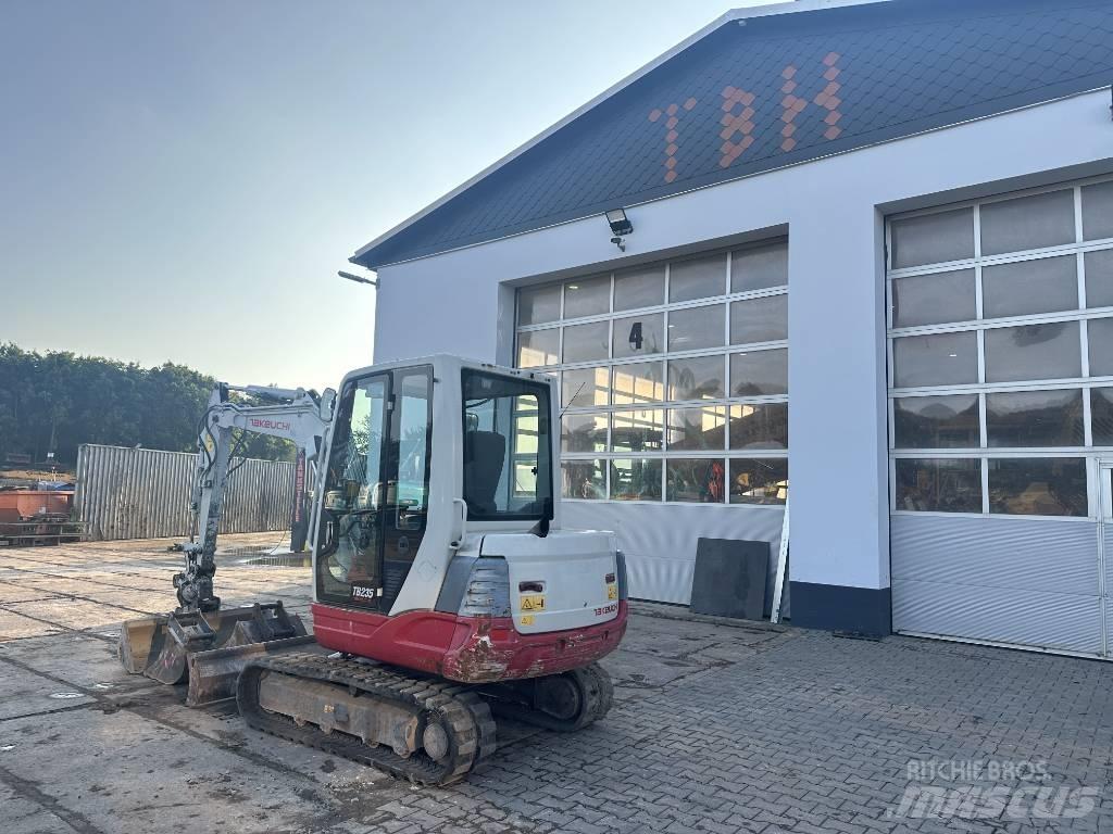 Takeuchi TB 235 Mini excavators < 7t (Mini diggers)