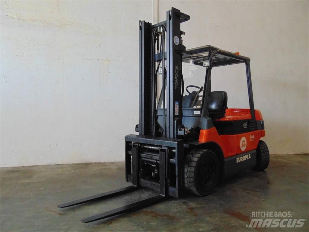 Toyota 7FBMF40 Electric forklift trucks