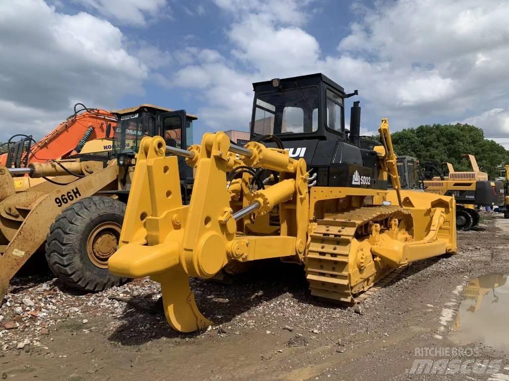 Shantui SD 32 Crawler dozers
