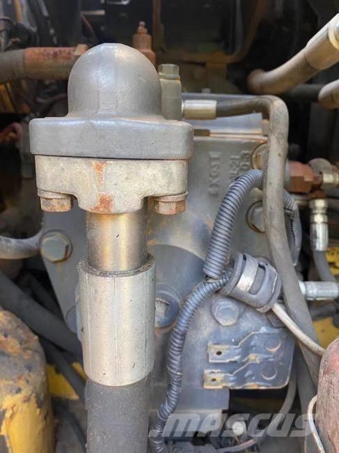 Komatsu PC 138 Crawler excavators