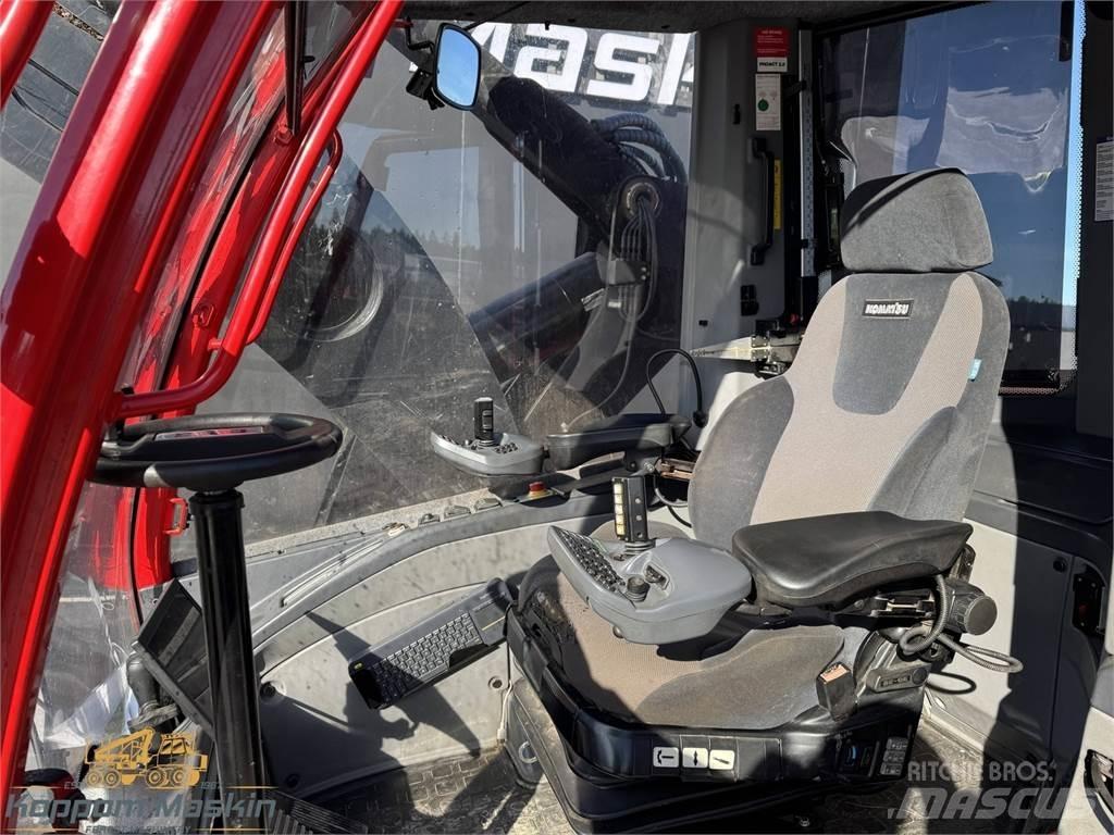 Komatsu 951 Harvesters