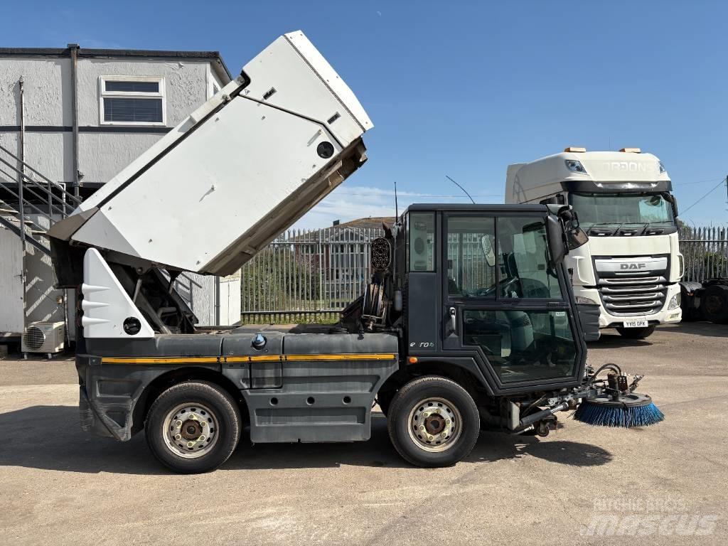 Schmidt Swingo 200 Sweeper trucks