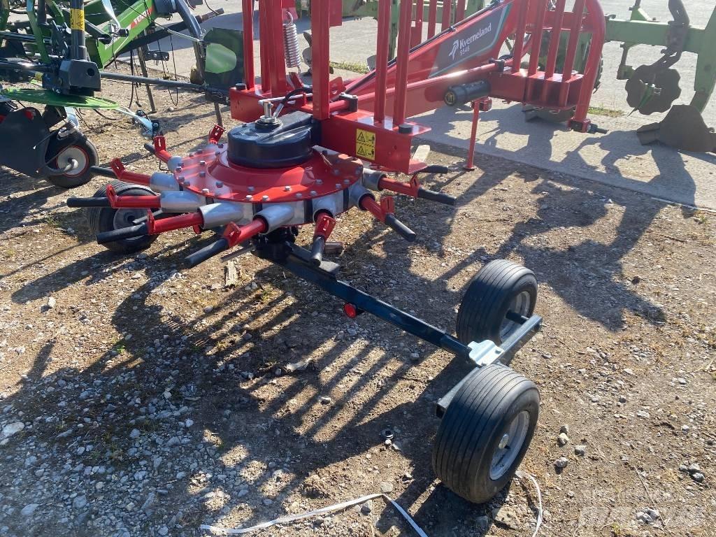 Kverneland 9546 Rakes and tedders