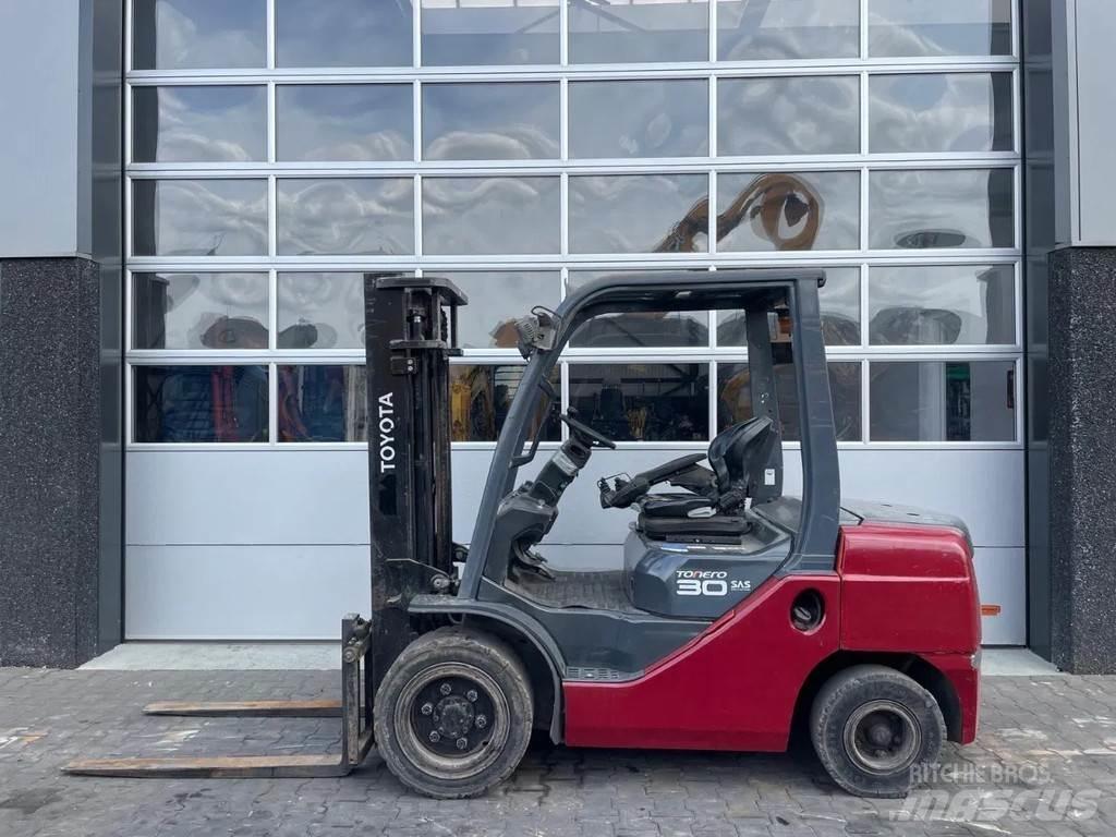 Toyota 02-8DF30 Forklift trucks - others