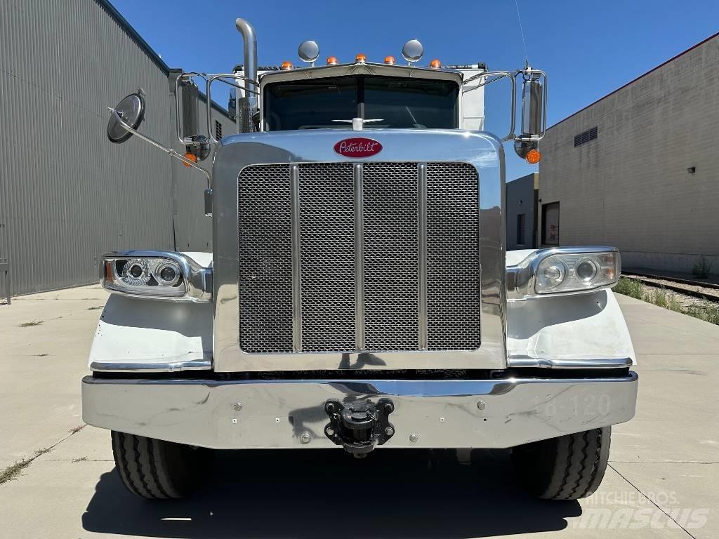 Peterbilt 367 Tipper trucks