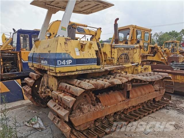 Komatsu D41P Crawler dozers