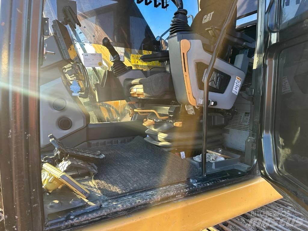 CAT 320 Crawler excavators