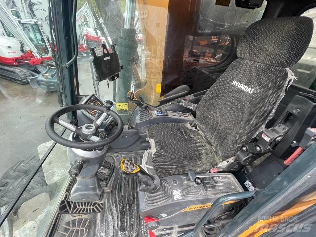 Hyundai HW160 Wheeled excavators