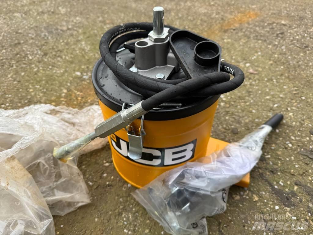 JCB 3 DX 4X4 ( UNUSED ) Backhoe loaders