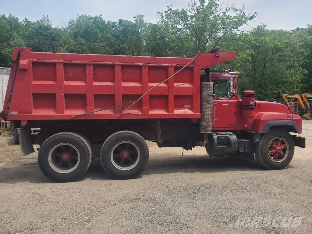 Mack RD 690 SX Tipper trucks