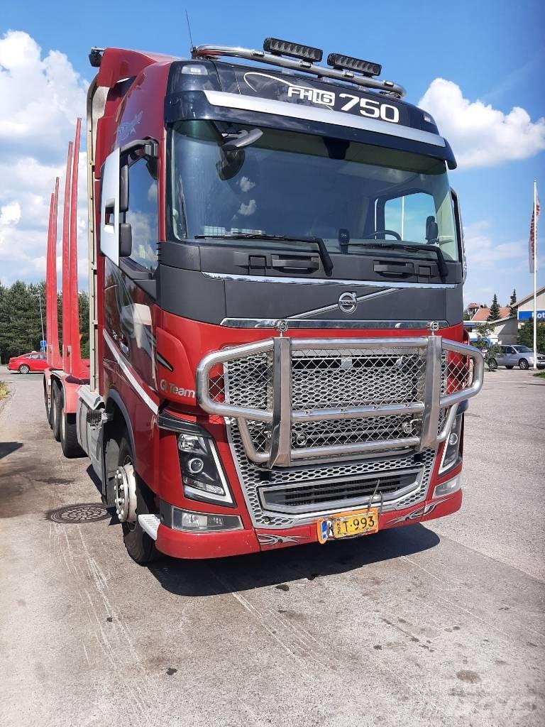 Volvo FH 16 Timber trucks