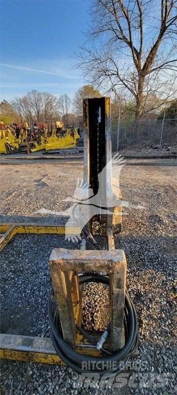 CSI DL4400 Chainsaws and clearing saws